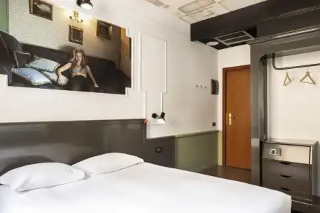 Hostel Generator Rome - 68