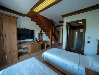 Otel Azmakhan - 33