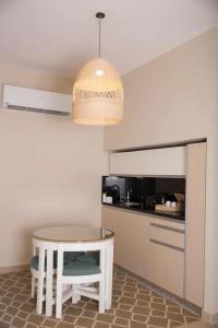 Redcon Suites - 247