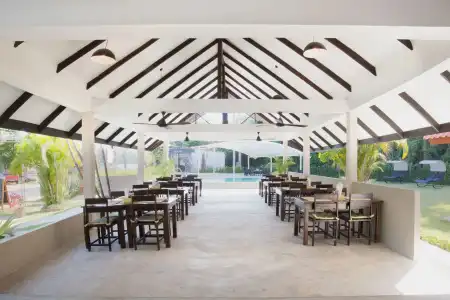 Naiharn Beach Resort - 29
