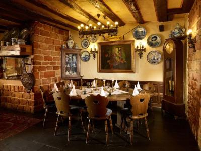 & Restaurant Burgschänke - 22