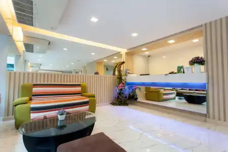 Nantra Ploenchit - 1
