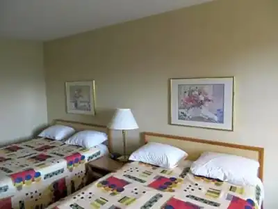 Homestyle Inn & Suites - 49