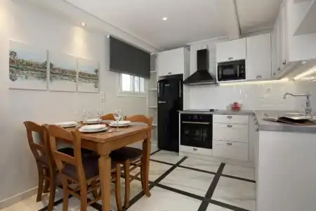 V1935 Luxurious Apartments - 43