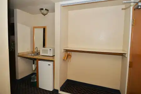 Sunrise Inn - 19
