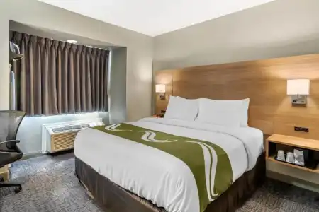 Days Inn by Wyndham San Antonio Downtown - 27
