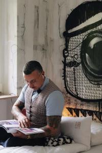 18Arts - Living in a Gallery! - 20