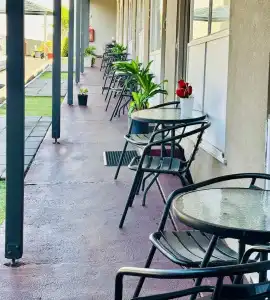 Downs Motel - 67