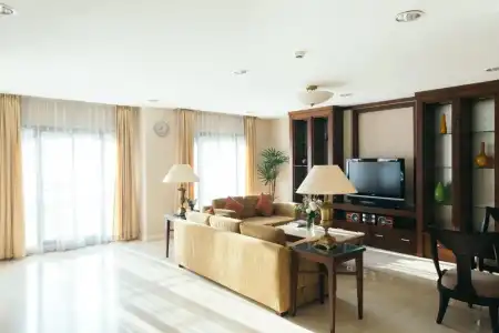 Thomson Residence - 217