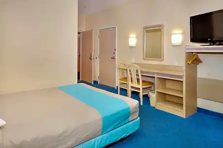 Motel 6 Peterborough, ON - 20