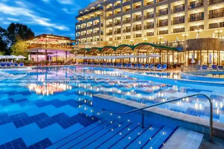 Sol Nessebar Palace Resort & Aquapark - All Inclusive - 13