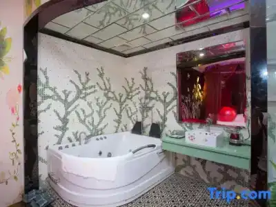 Lejia Fashion Boutiques - 39