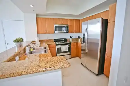 Pelican Residence at One Broadway - 26