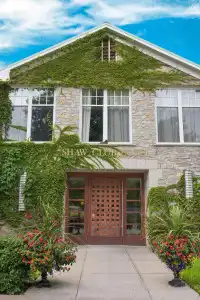 The Shaw Club - 4