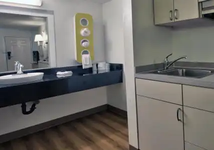 Motel 6 Tallahassee, FL - Downtown - 18