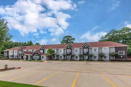 Quality Inn & Suites Longview I-20 - 10
