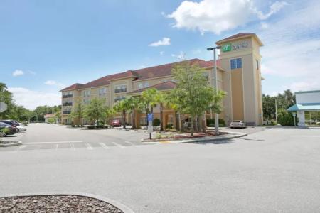 Holiday Inn Express Tampa N I-75 - University Area by IHG - 24