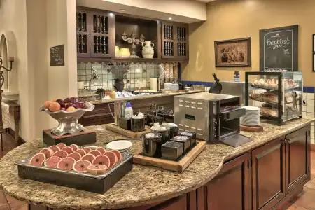 Hilton Garden Inn Las Cruces - 11