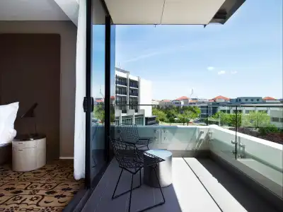 Burbury & Apartments - 6