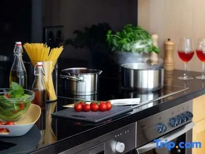 Louisa's Place - 106