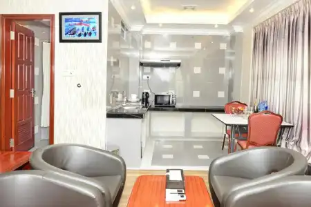 Grand United Ahlone Branch - 177