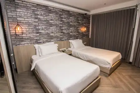 168 Studio Ubon Ratchathani - 1