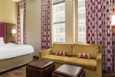 Hampton Inn Majestic Chicago Theatre District - 78