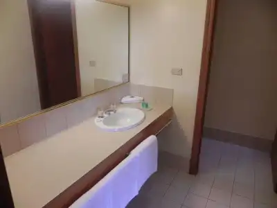 St Georges Motor Inn - 17