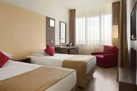 Ramada Encore by Wyndham Kyiv - 3