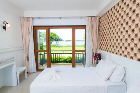 Baan Talay See Cream Resort - 26
