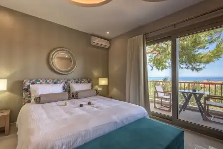 Koukounaria & Suites - 85
