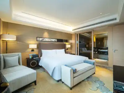 Crowne Plaza Xian by IHG - 5