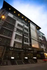 Serenotel Pattaya Beach Front - 0
