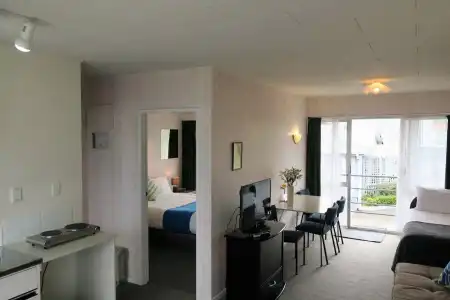 Roselands Motel - 14