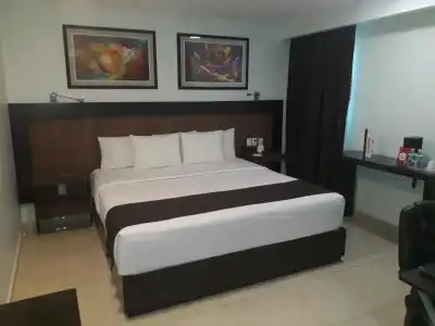 & Suites PF - 58