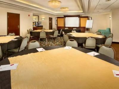 Hampton Inn Kansas City Stadium, MO - 27