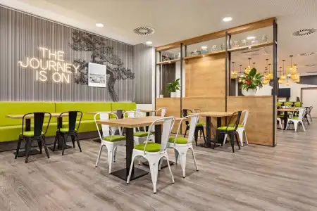 Super 8 by Wyndham Chemnitz - 14
