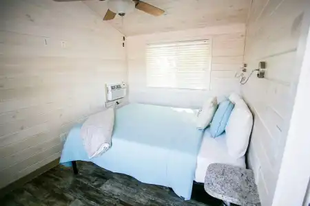Long Cove Cabins - 3