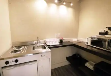 Divya Sutra Suites on Robson Downtown Vancouver - 44