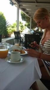 Irida Beach Resort Suites - 9