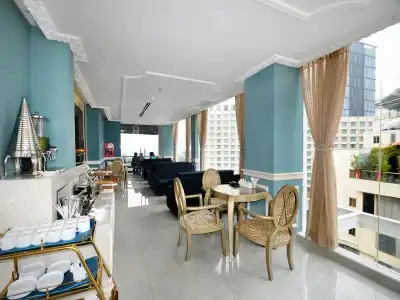 Me Saigon Boutique - 21