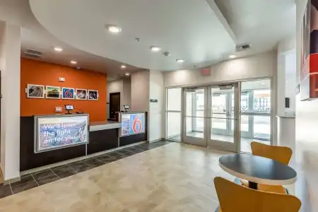 Motel 6 Las Vegas, NV - Motor Speedway - 9