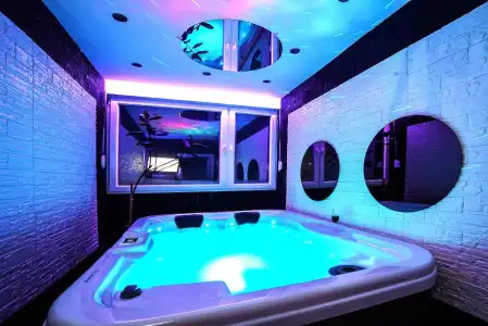 Aurora Lux Spa - 9