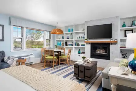 Sea Crest Beach Resort - 3