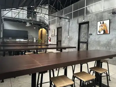 Premier Hostel - 13