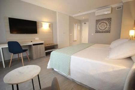 Puerta del Mar - Adults Recommended - 64