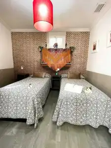Hostal Paco's - 34