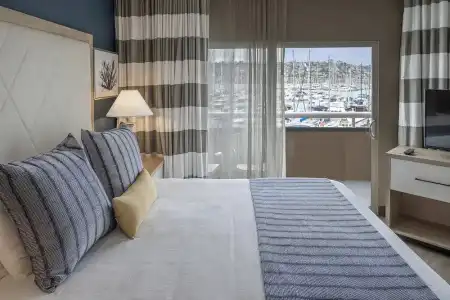 Bay Club & Marina - 70