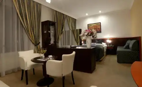 Grand - 113