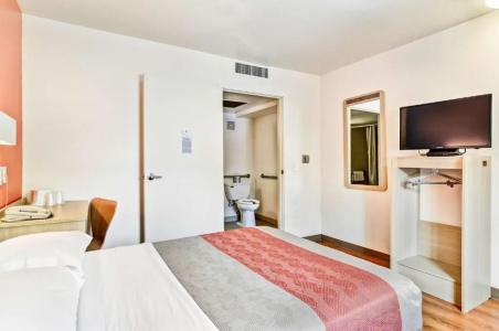 Motel 6 Pittsburgh, PA - Crafton - 57